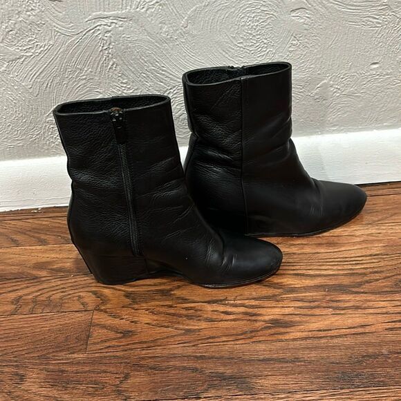 Vince Leather Black Michela Wedge Ankle Boots 6.5 - Picture 1 of 7